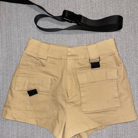 I am Gia Harper short - Picture 2 of 6